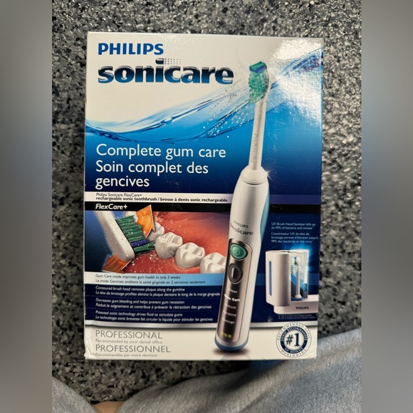 Philips Other - Philips Sonicare electric tooth brush HX6992/10